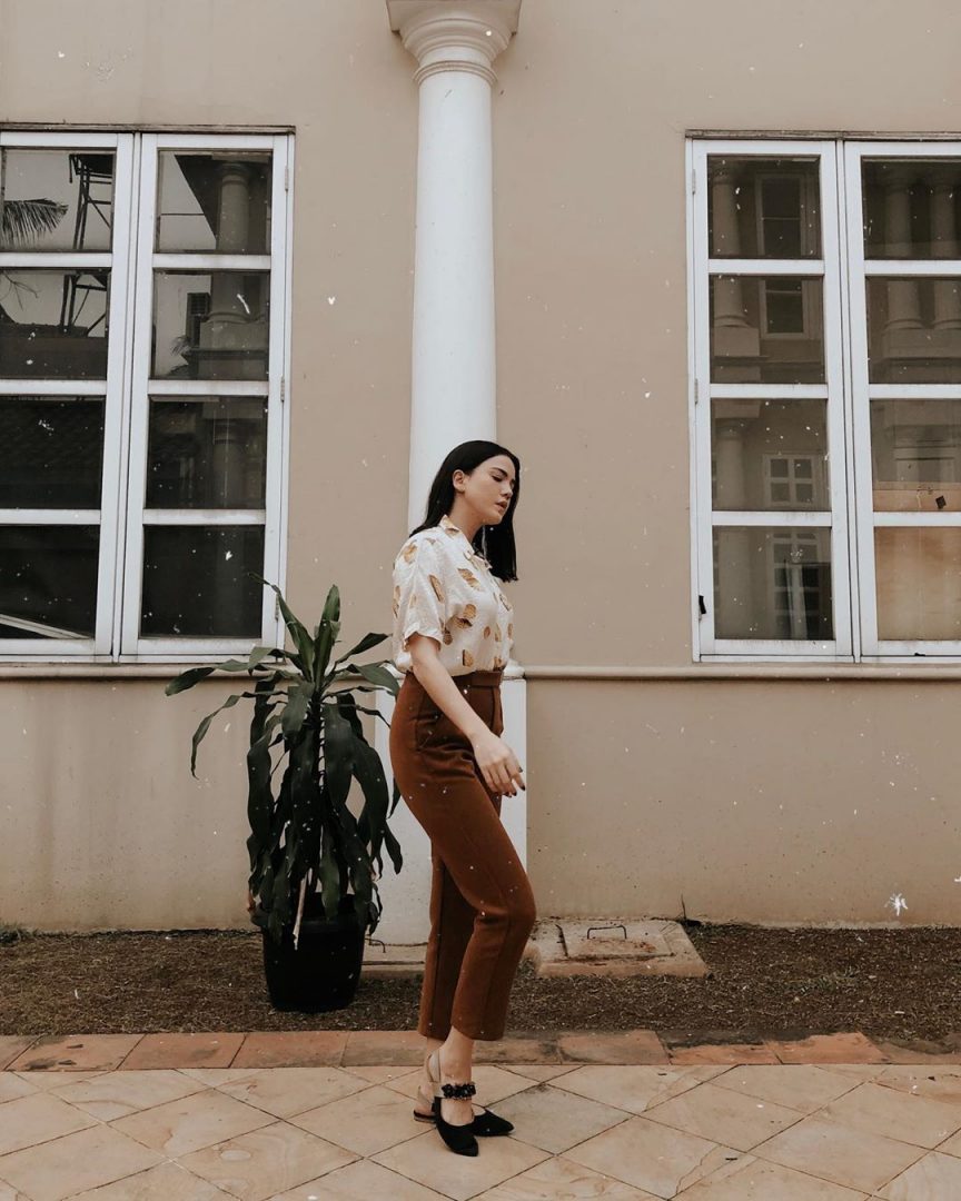 bisnis fashion artis