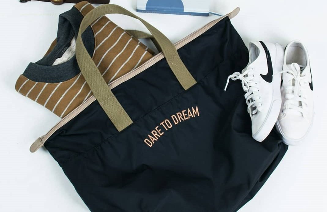 Tampil Modis dan Elegan dengan Produk Flashy