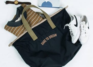 Tampil Modis dan Elegan dengan Produk Flashy