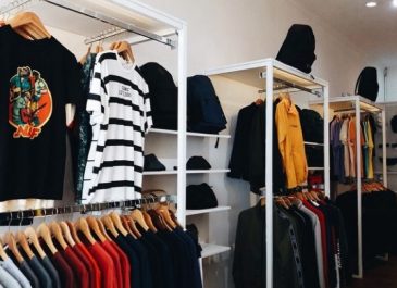 Distro, Tempat Berbelanja yang Tepat untuk Anak Muda