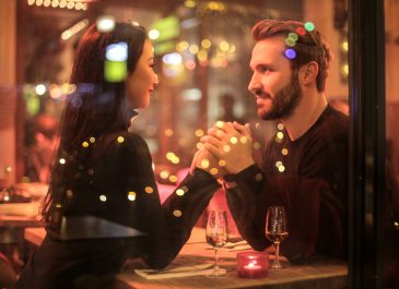 5 Outfit Ini Cocok Digunakan untuk Kencan Pertamamu