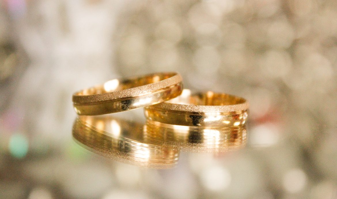 Buat Emas Berkilau dengan Sabun Cuci Piring