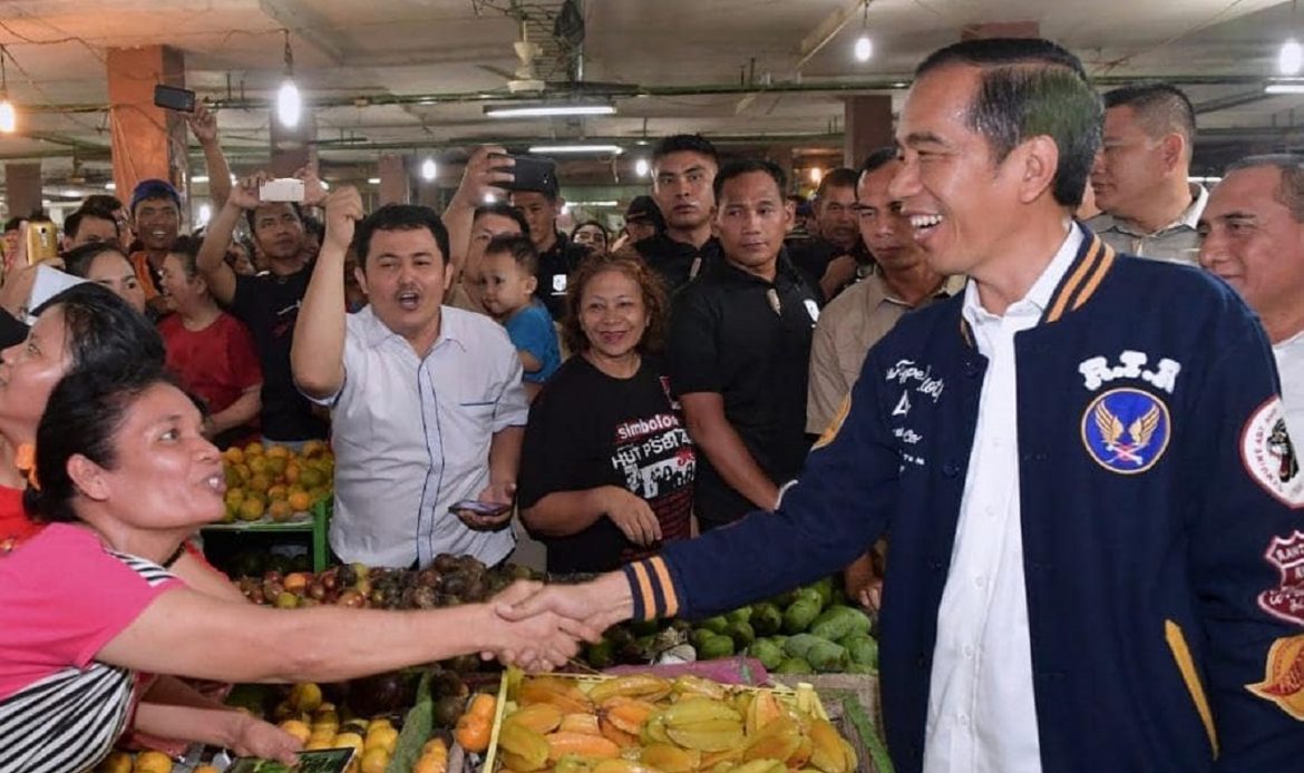Menilik Kedekatan Presiden Jokowi dengan Brand Lokal