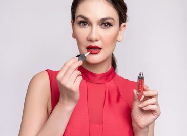 Anggap Semua Wanita Cantik, Luna Maya Luncurkan Produk Kosmetik