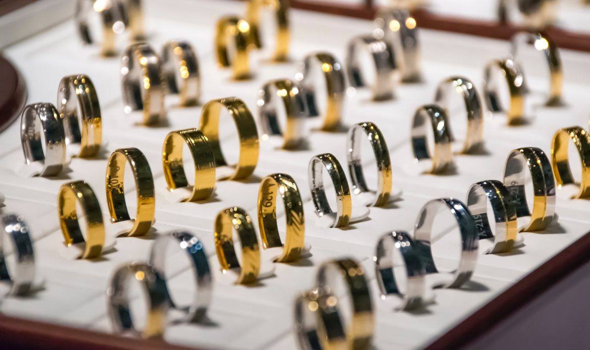 Emas Tak Hanya Berwarna Kuning, Mari Mengenal Warna-Warna Emas