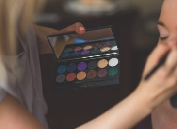 5 Eyeshadow Lokal Terbaik yang Bisa Jadi Rekomendasi Untukmu!
