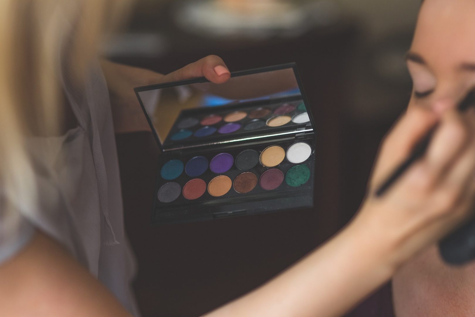 eyeshadow lokal