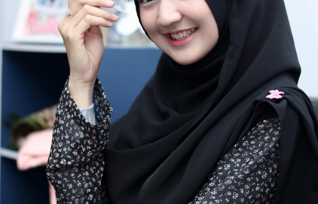 Tampil Cantik dengan Bros Hijab untuk Para Muslimah