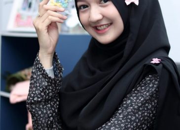 Tampil Cantik dengan Bros Hijab untuk Para Muslimah
