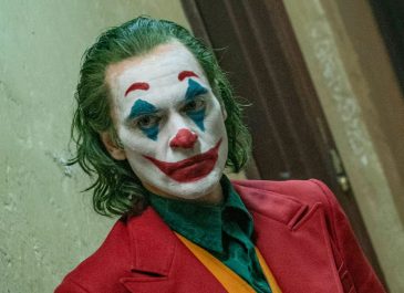 Review Film Joker, Kesengsaraan Kehidupan Si Musuh Batman
