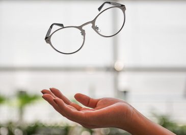 Merasakan Sensasi Berbelanja Kacamata Sambil Ngopi di Gerai Saturdays