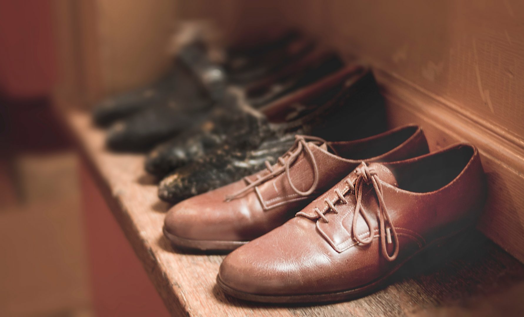sepatu kulit asli