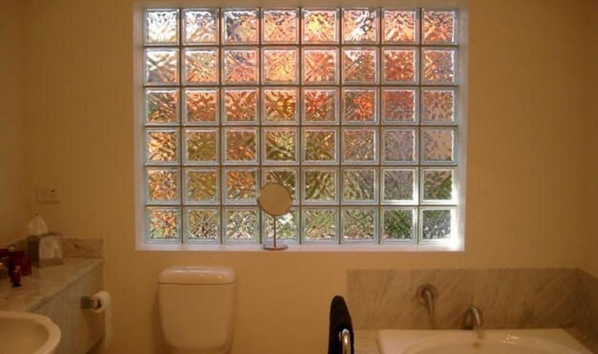 Mengenal Glass Block, Menciptakan Hunian yang Terang Tanpa Lampu