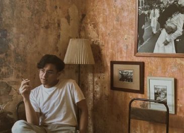 5 Gaya OOTD Ardhito Pramono, Penyanyi Jazz yang Sedang Naik Daun