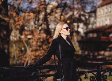 Creative Tips Tampil Glamor yang Elegan Ala Desainer Ivan Gunawan