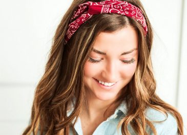 Diprediksi Jadi Trend Pada 2020, Begini Tips Menggunakan Headband