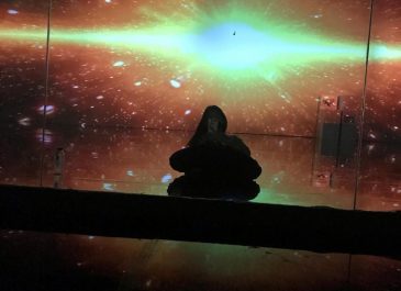 Belajar Tentang Alam Semesta di Wahana Seni Digital Imagispace