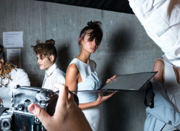 Menilik Tren Fashion dan Gaya Berpenampilan dari Tiap Dekade