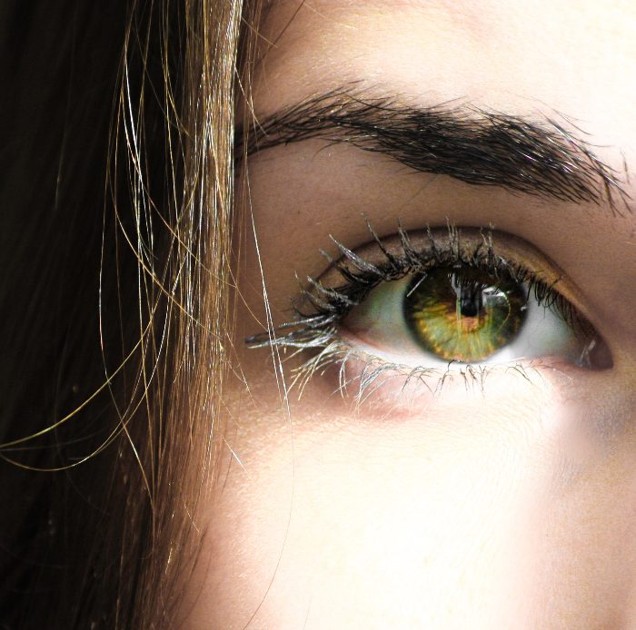 Creative Tips Cara Melebatkan Alis dan Bulu Mata Secara Alami