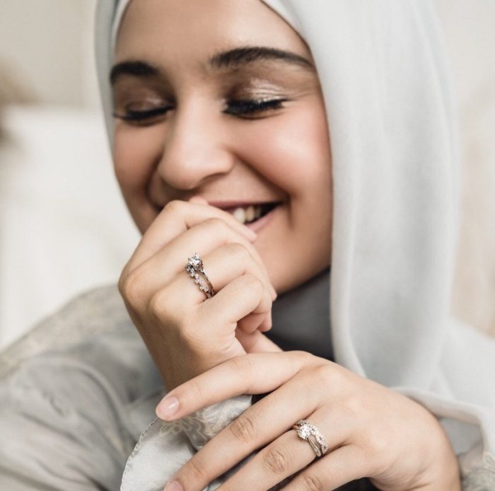 Menyusuri Kehidupan Shireen Sungkar Lewat Perhiasan dari Hala Gold