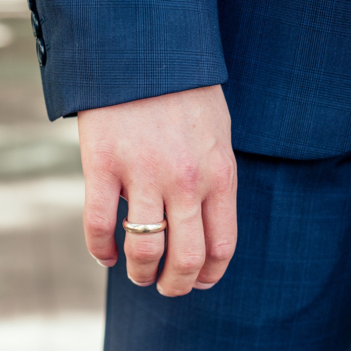 cincin pernikahan pria