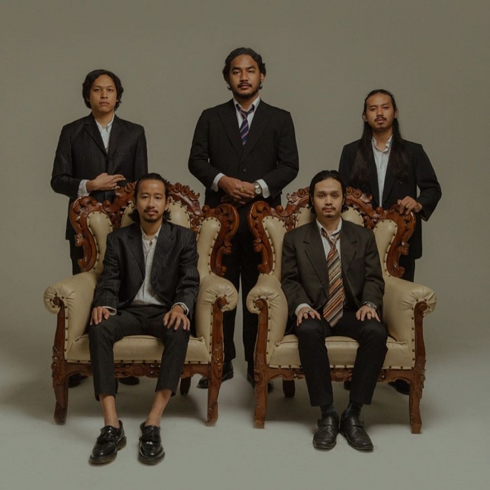 mini album baru feast