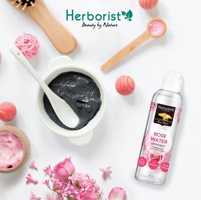 Herborist Rose Water, Produk Perawatan Kulit Wajah Dari Air Mawar