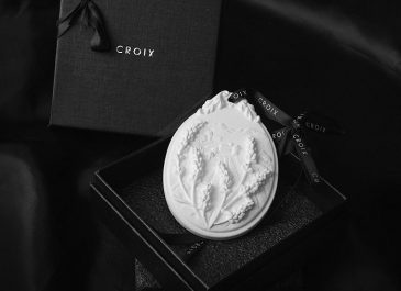 Croix X Papermark Luncurkan Produk Hadiah Natal yang Mewah & Glamor