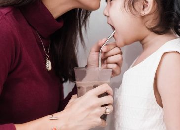 Mengabadikan DNA ASI Ibu-Anak dalam Perhiasan Berlabel Sejiwa