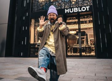 Hublot X Takashi Murakami Hadirkan Jam Tangan dengan Desain Bunga Tersenyum
