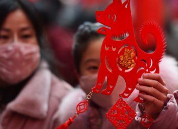 Menilik Penyebab Keterkaitan Warna Merah dengan Perayaan Imlek
