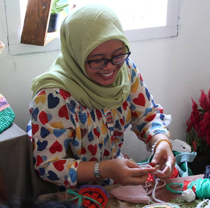 Hobi Jadi Uang, Cerita Bisnis Rajut Milik Maria Ulva Berlabel Boscha