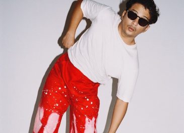 Serta Mulia, Perayaan Cinta Ala Sal Priadi yang Lugas dan Tak Puitis