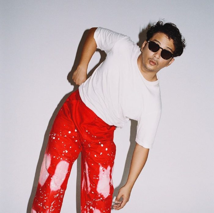 Serta Mulia, Perayaan Cinta Ala Sal Priadi yang Lugas dan Tak Puitis