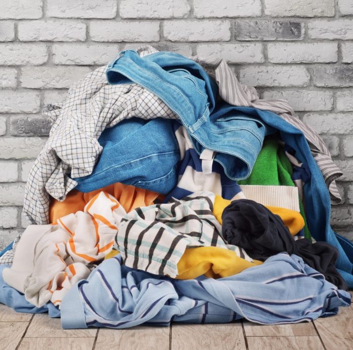 Mengetahui Durasi Covid-19 Menempel di Pakaian dan Cara Mencucinya