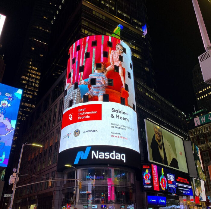 16 Brand Lokal Sukses Mejeng di Times Square New York Saat HUT RI