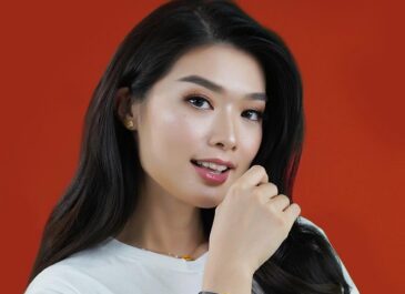 Kolaborasi UBS Gold X emojiTM Hadirkan Perhiasan Emoji Merdeka