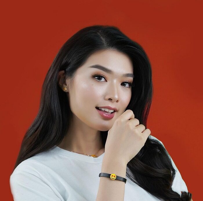 Kolaborasi UBS Gold X emojiTM Hadirkan Perhiasan Emoji Merdeka