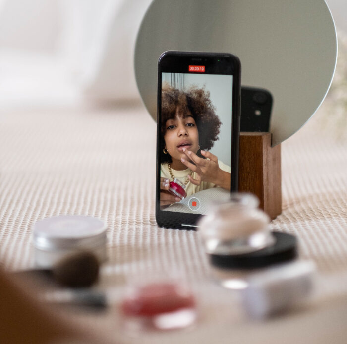 Menilik Peran Influencer dalam Membangun Kekuatan Brand Secara Digital