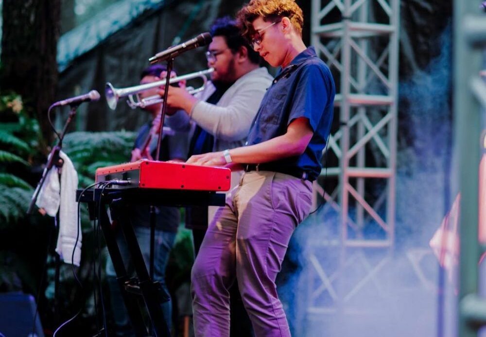 5 Tips Outfit Agar Tampil Kece dan Anti-Mainstream Ala Ardhito Pramono