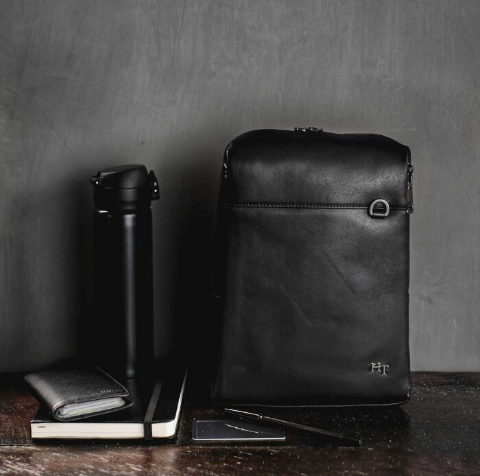 Tampil Keren dengan Produk Leather Goods Lokal Dari Hugo Thorch