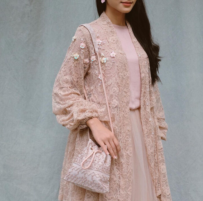 Manfaatkan Limbah Kain, Brand Lokal Jaleela Hadirkan Tas & Sepatu Menarik