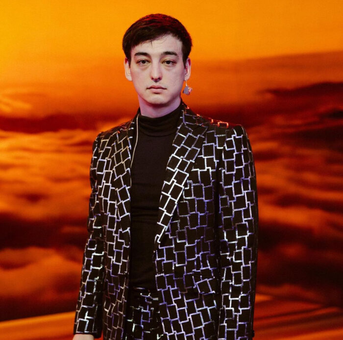 Joji dan Kesedihan Kisah Cinta Masa Lalunya Dalam Lagu Glimpse of Us