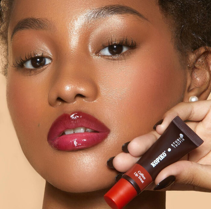 Studio Tropik X Kopiko Hadirkan Pelembab Bibir dengan Sensasi Minum Kopi