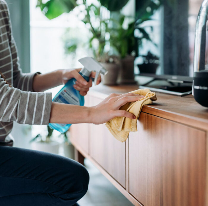 Tips Ampuh Untuk Merawat Furnitur Kayu Agar Mengilap Seperti Baru