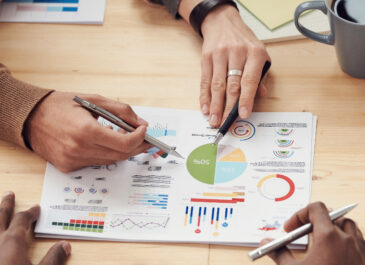 Tips Mengembangkan Bisnis Ala Founder Brand Lokal Decorunic