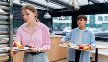 Peran Orang Tua dan Guru dalam Mendukung Gizi Anak
